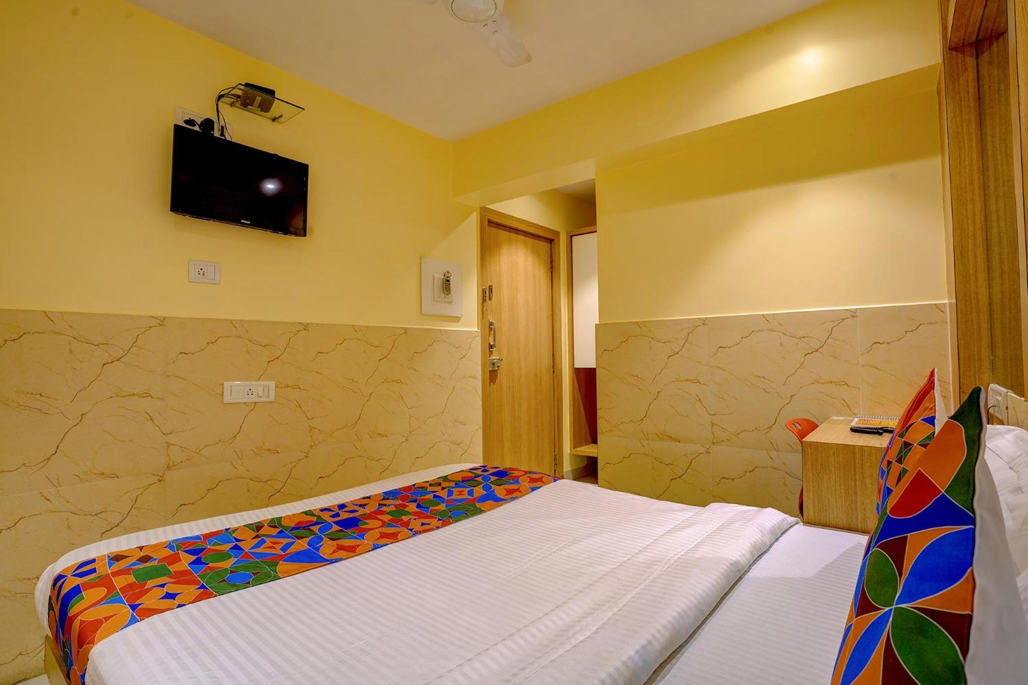 Fabhotel Starwood Residency - Behind Bmw Car Showroom Navi Mumbai Exterior photo